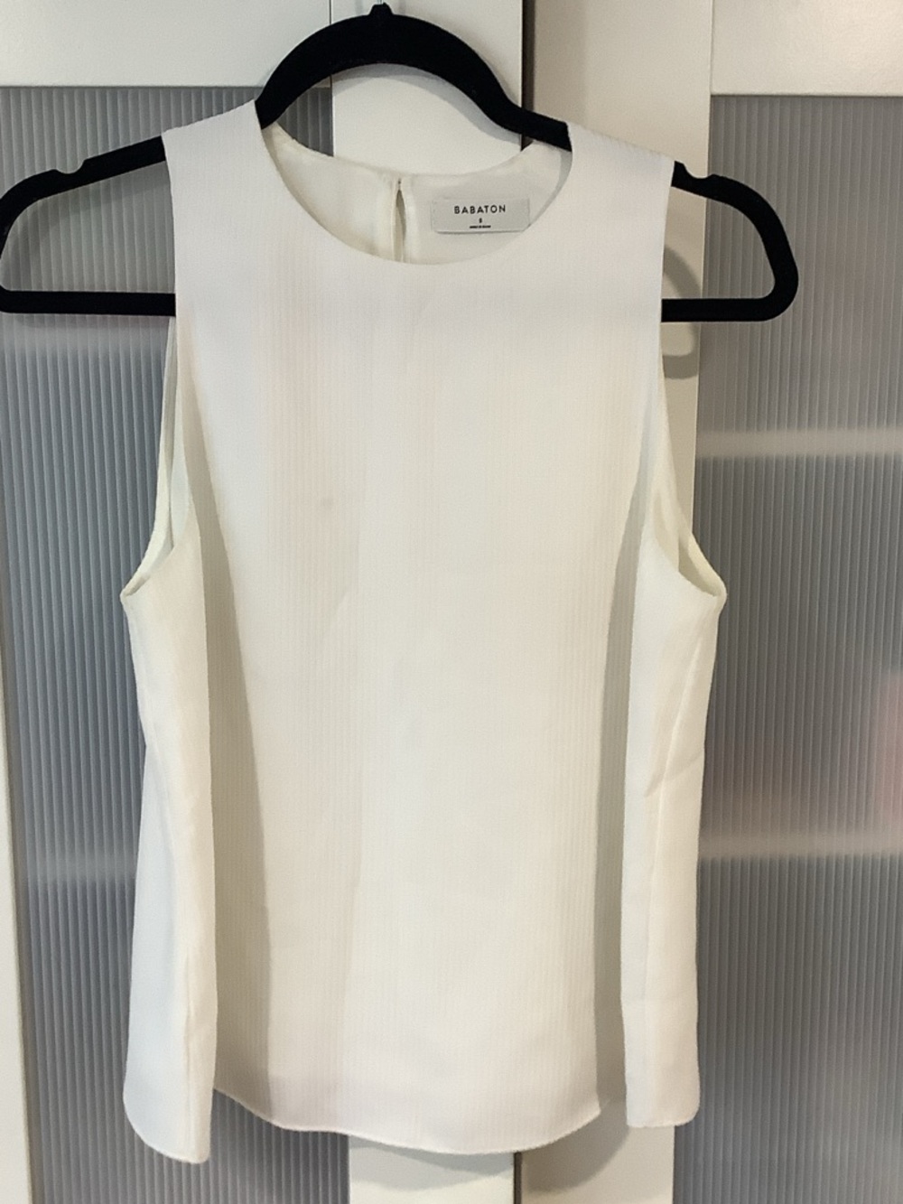 Babaton Cream Sleeveless Round-Neck Shell Top